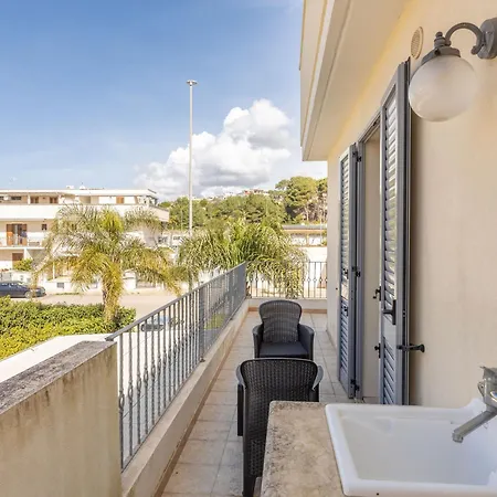 Seaside Comfort In Gallipoli Apartment *