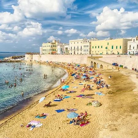 Seaside Comfort In Gallipoli Apartment